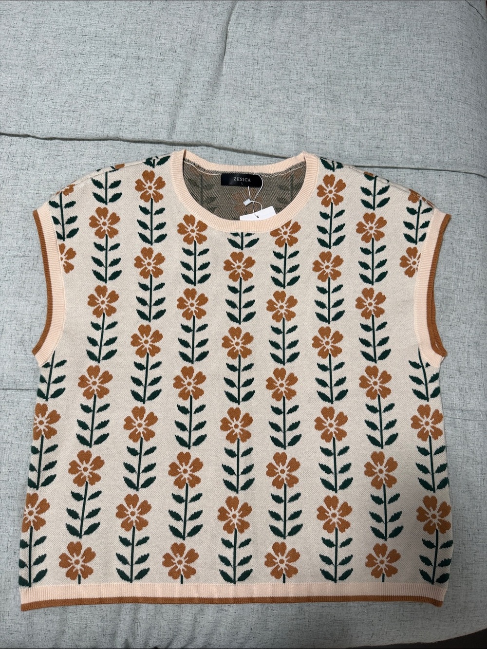 Zesica Cream Floral Knit Sleeveless Sweater Top